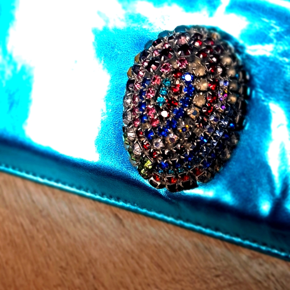 SHY clutch metallic blue